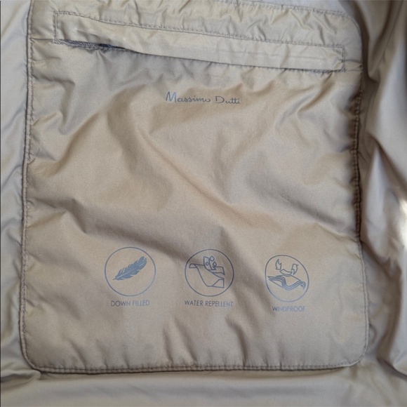Massimo Dutti down stunning jacket , size XL , waterproof & windproof - Picture 9 of 9